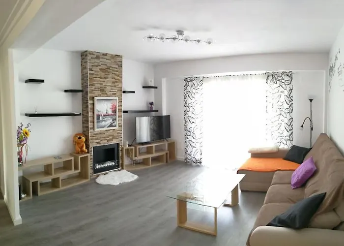 Beautiful Apartment Near Port And Castle